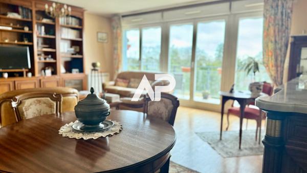 Appartement d'exception 5 pièce(s) 109.38 m2 €540 000 ** - Référence 1598