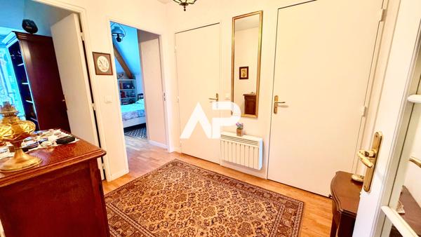 Appartement d'exception 5 pièce(s) 109.38 m2 €540 000 ** - Référence 1598