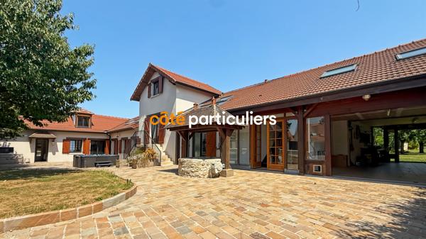 Vente Maison260 m² - 11 Pièces - EVRY GREGY SUR YERRE (77166)
