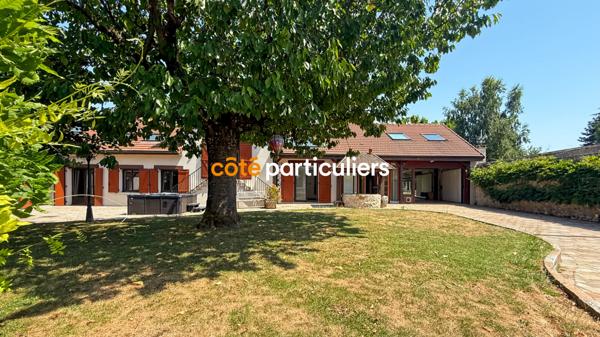 Vente Maison260 m² - 11 Pièces - EVRY GREGY SUR YERRE (77166)