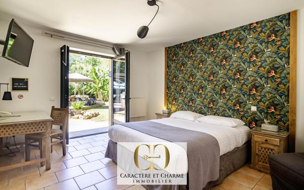 Sarlat-la-Canéda (24200) Propriété. Ancien hôtel restaurant + maison d'habitation.