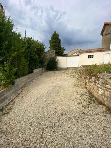 Elégante maison réhabilitée; prête à vivre ANGOULEME (16)
