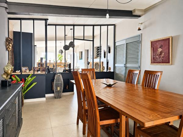 Maison
         8 pièces
        - 190 m² Bien prestige 680 000 € *