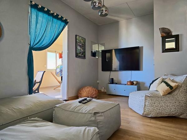Maison
         8 pièces
        - 190 m² Bien prestige 680 000 € *