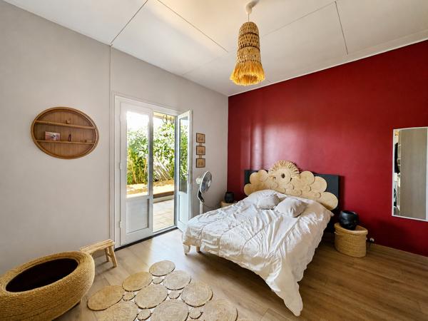 Maison
         8 pièces
        - 190 m² Bien prestige 680 000 € *