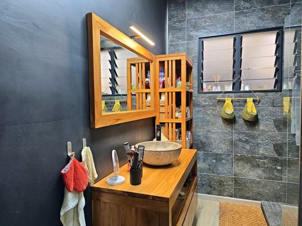 Maison
         8 pièces
        - 190 m² Bien prestige 680 000 € *