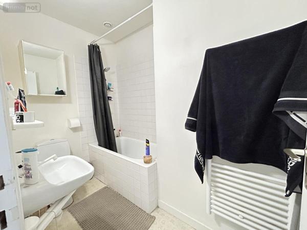 Immeuble à vendre à Guer dans le Morbihan (56380), ref : 56046-1318