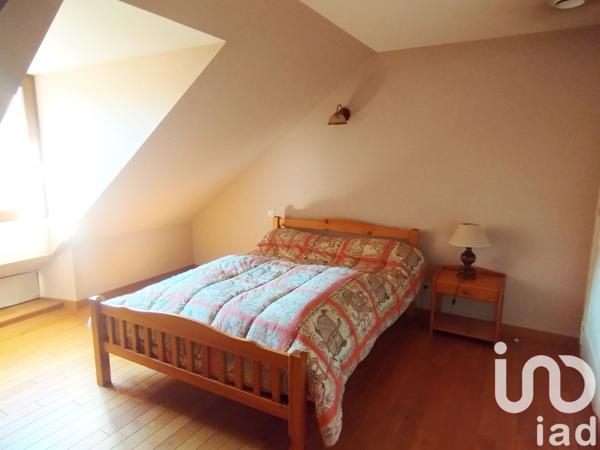 Longère 6 pièces de 185 m² à Cossé-le-Vivien (53230)