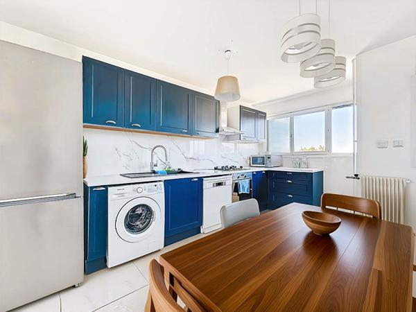 A vendre -Appartement T4 80m2 - Les Olives