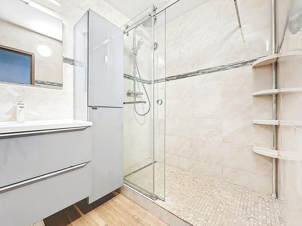 A vendre -Appartement T4 80m2 - Les Olives