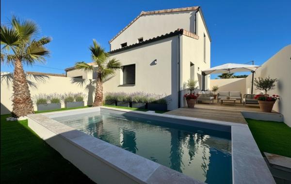 Vente Villa Neuve RE2020 avec piscine neuf Bessan