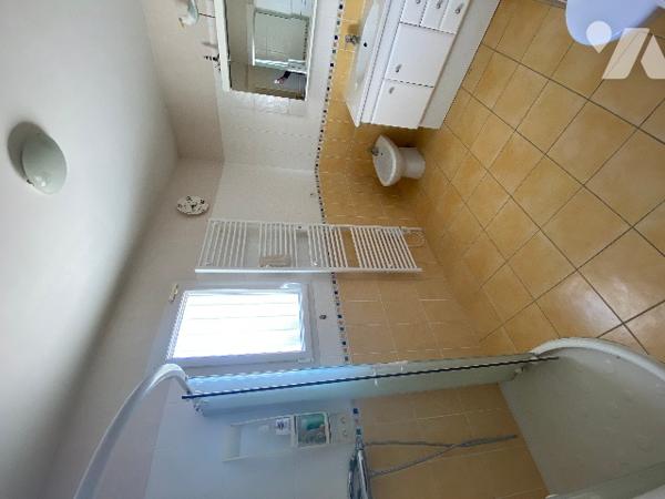 MAISON INDIVIDUELLE CENTRE CONTRES