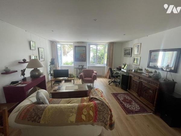 VANNES - Uniquement dans votre étude - APPARTEMENT 5 pièces avec garage.