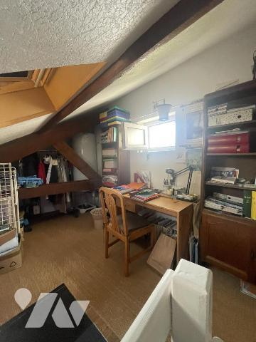 VANNES - Uniquement dans votre étude - APPARTEMENT 5 pièces avec garage.