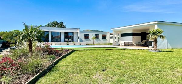 Villa contemporaine avec piscine – Orcet