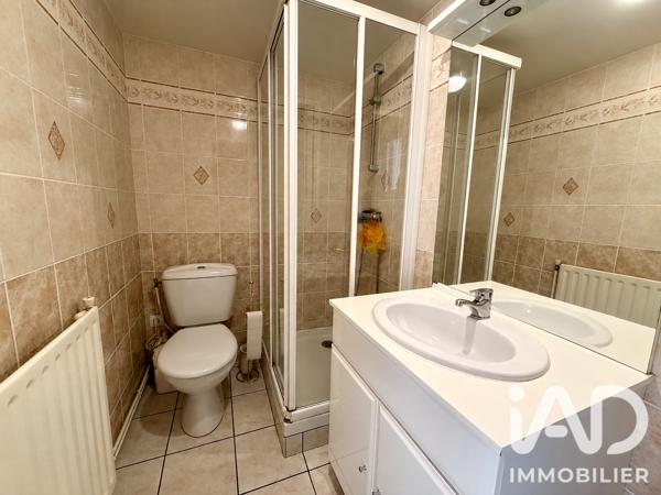 Maison à vendre 6 pièces 169 m² Saint-Aubin-le-Cloud