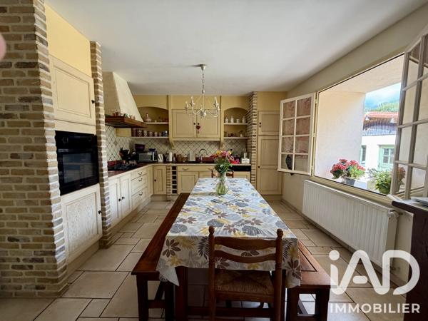 Maison à vendre 6 pièces 169 m² Saint-Aubin-le-Cloud