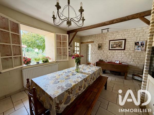 Maison à vendre 6 pièces 169 m² Saint-Aubin-le-Cloud