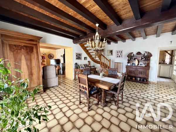 Maison à vendre 6 pièces 169 m² Saint-Aubin-le-Cloud