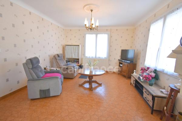 BOIS DE CENE ( 85 ) VENDEE entre PORNIC , CHALLANS et MACHECOUL Maison à vendre de 103 M² 50 , 3 chambres, garage terrain clos de 891 m²