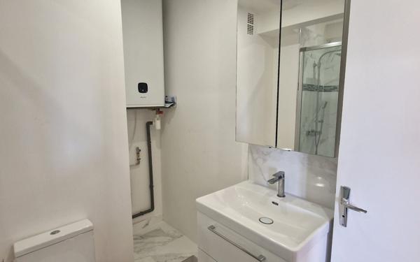 Appartement à vendre    1 pièce • 31,08 m2 Créteil