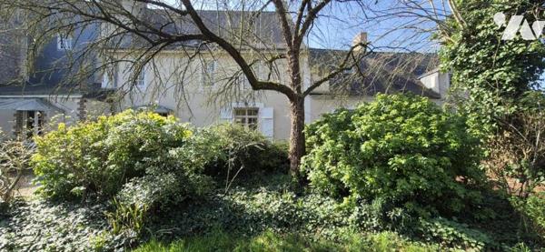 CANDÉ - DEMEURE  en pierre du XV - XVIII - XIX siècles  - 7 chambres - parcelle 1 241 m²