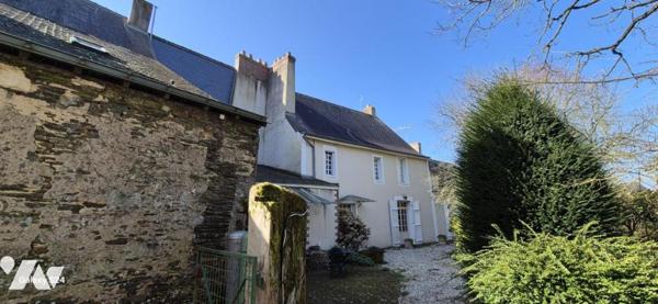 CANDÉ - DEMEURE  en pierre du XV - XVIII - XIX siècles  - 7 chambres - parcelle 1 241 m²