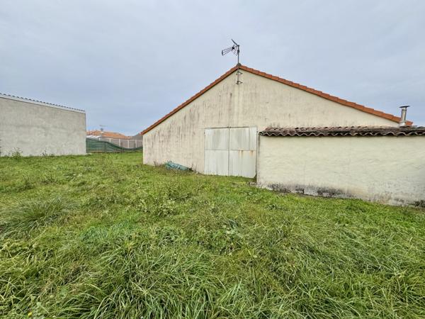 Hangar 160 m² Meschers/Gironde Meschers-sur-Gironde (17132)