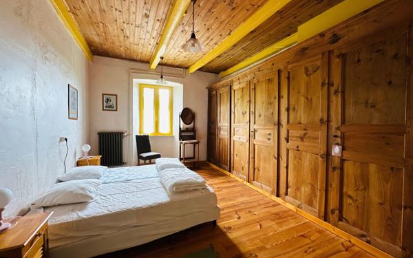 Maison à vendre    16 pièces •  Saint-Prix