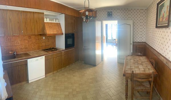 EXCLUSIVITE ERA IMMOBILIER Maison Meaux centre 5 pièce(s) 150 m2, sous-sol, jardin