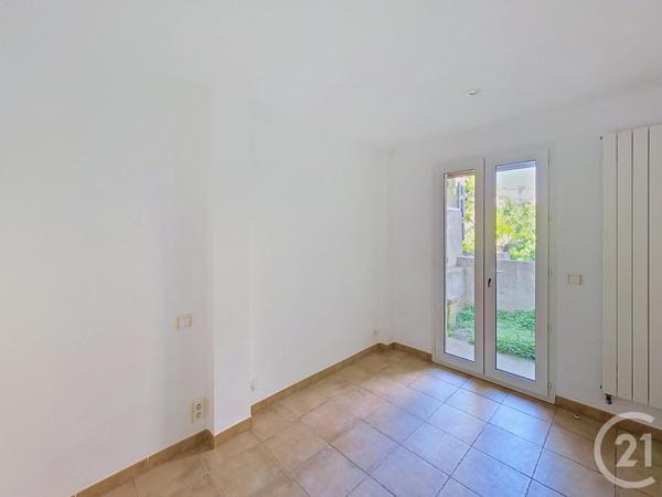 Appartement F3 à vendre  3 pièces - 69,84 m 2   MARSEILLE  - 13013