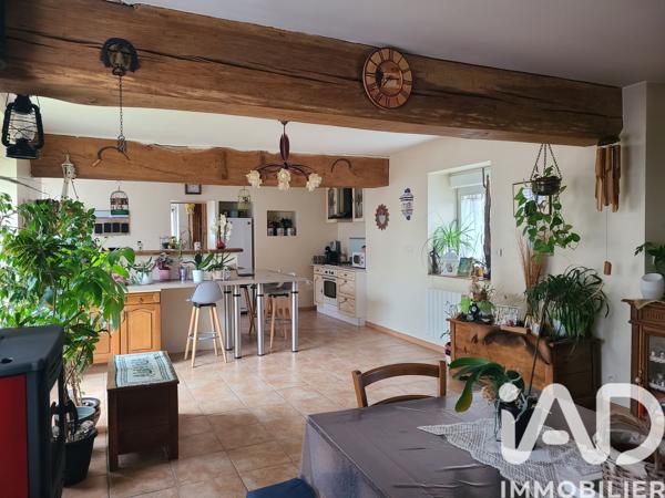 Maison à vendre 5 pièces 117 m² Vernoil-le-Fourrier