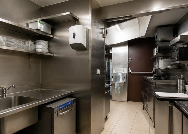 Fonds De Commerce
        
        - 40 m² 110 000 € *