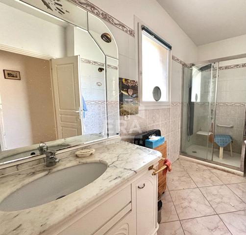 Maison Six Fours Les Plages 4 pièce(s) 137 m2