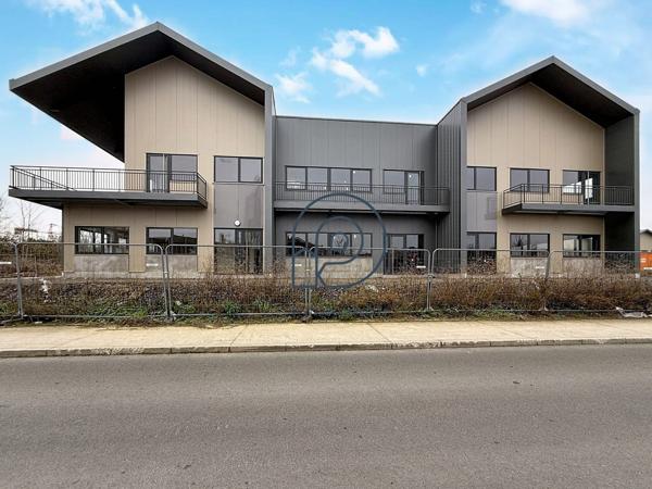 Tourcoing – Cellule neuve 370 m² (entrepôt + bureaux) – À vendre