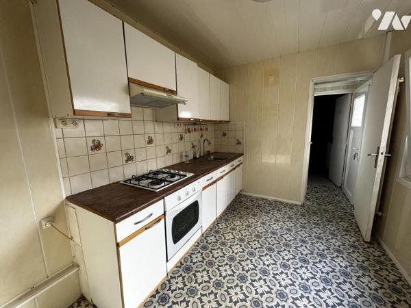 Maison de ville à conforter sur CALAIS PETIT COURGAIN 