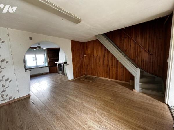 Maison de ville à conforter sur CALAIS PETIT COURGAIN 