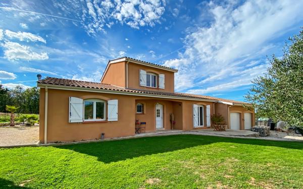 Maison à vendre    5 pièces •  Léojac