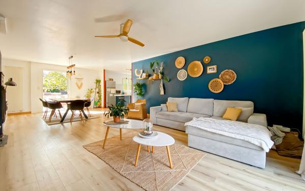 Maison à vendre    5 pièces •  Léojac