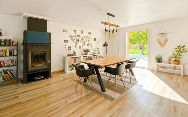 Maison à vendre    5 pièces •  Léojac