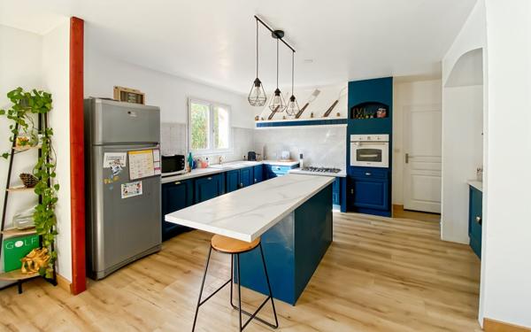 Maison à vendre    5 pièces •  Léojac