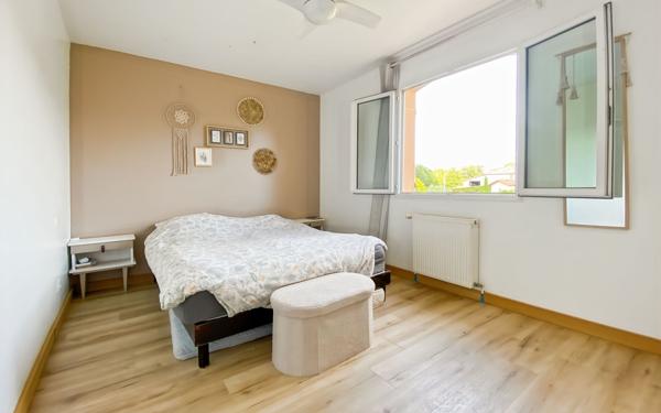 Maison à vendre    5 pièces •  Léojac