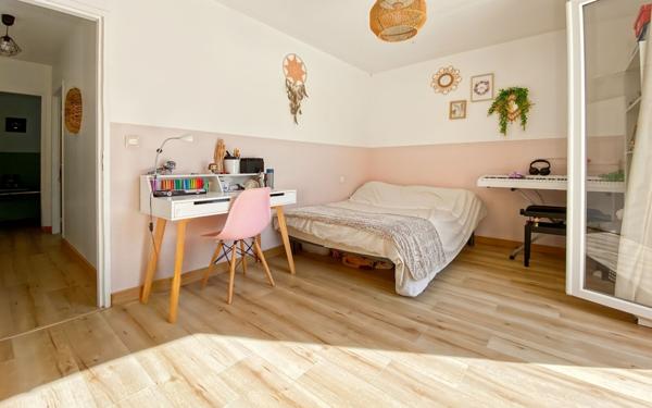 Maison à vendre    5 pièces •  Léojac