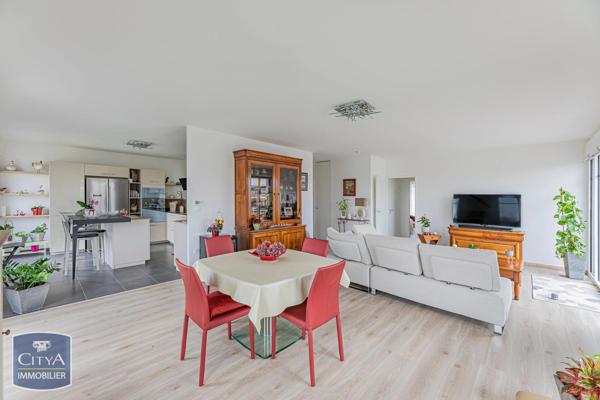 Appartement à vendre 4 pièces 98m² Saint-Cyr-sur-Loire (37540)