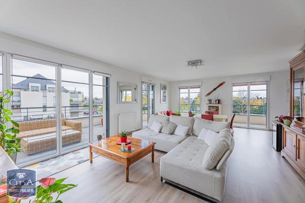 Appartement à vendre 4 pièces 98m² Saint-Cyr-sur-Loire (37540)