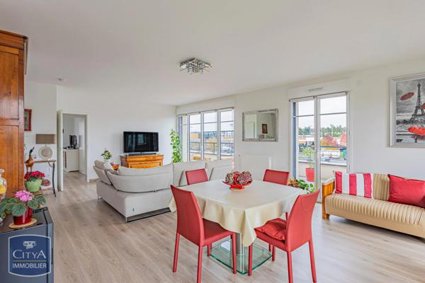 Appartement à vendre 4 pièces 98m² Saint-Cyr-sur-Loire (37540)