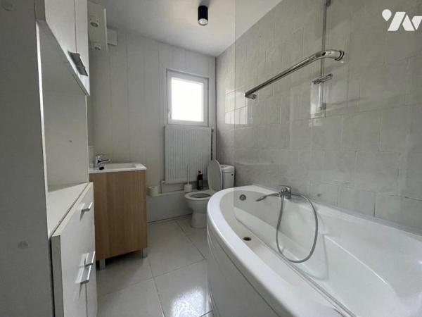 Proche centre ville et commerce