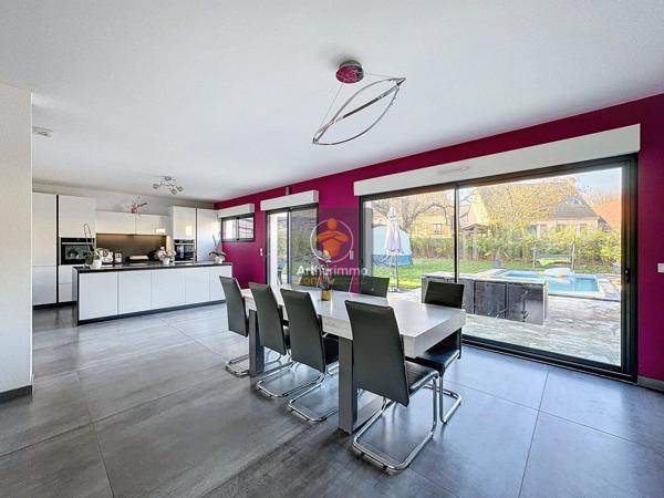 Vente Maison 8 pièces 210 m2 à Brie-Comte-Robert