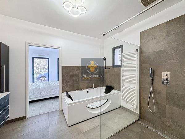 Vente Maison 8 pièces 210 m2 à Brie-Comte-Robert