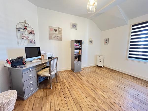 COUP DE COEUR - Maison de charme en pierres avec 2 gites - Terrain avec piscine